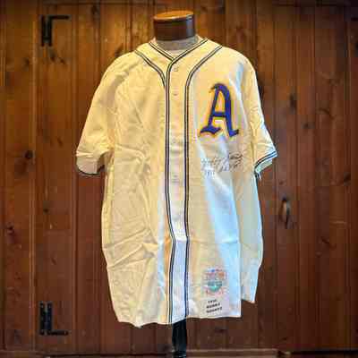Bobby Shantz signed 1950 Philadelphia Athletics #30 Jersey