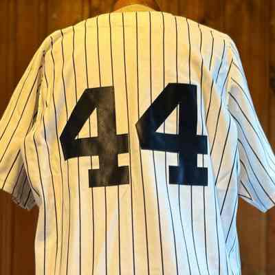 Reggie Jackson signed 1977 NY Yankees #44 Jersey