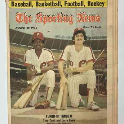 1975 Sporting News - Larry Bowa on cover