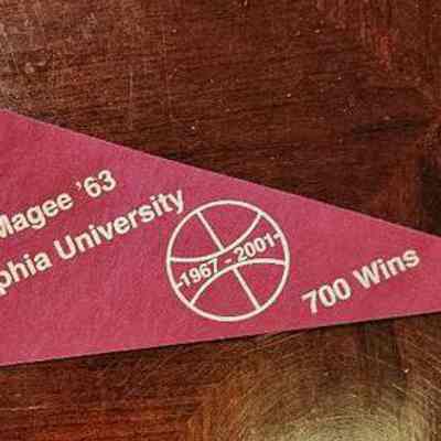 Herb Magee 700 Wins Pennant - 2001