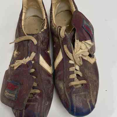 1980 Phillies team spikes - original