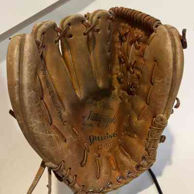 Richie Allen model Spaulding glove