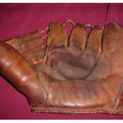 Curt Smmons model glove