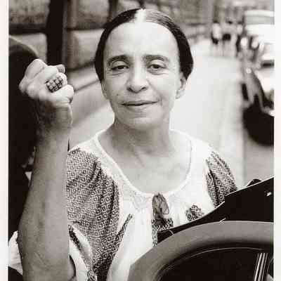Angelica Siqueiros, Budapest