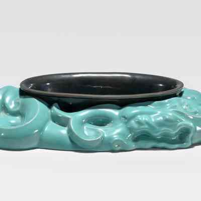Bowl Set in Surrounding Dragon