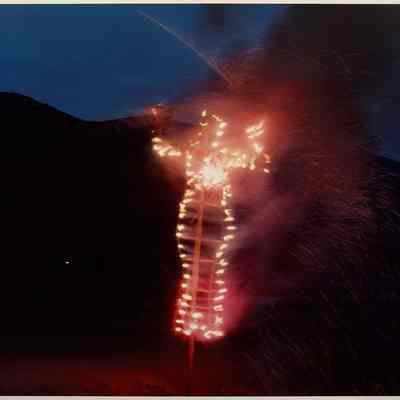 Anima, Silueta de Cohetes (Firework Piece)
