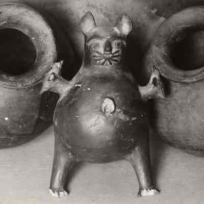 Cat Figure: Great-Belliea Cat with Pots
