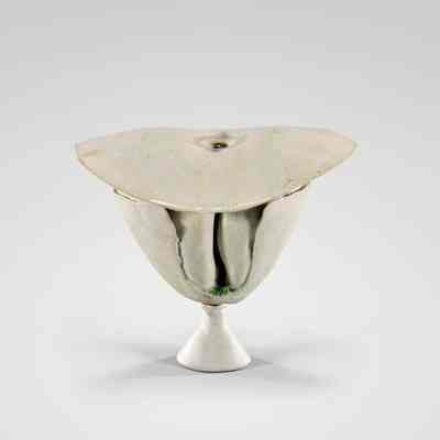 White Flanged Form