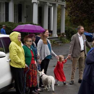 Jaon Fuess (center red dress) and Fox Family Descendants Photo 6