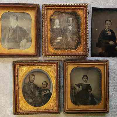 Miscellaneous Photo Group 8: Five apparently unrelated tin and/or daguerreotype photos.  None with notations.  All in mediocre condition.