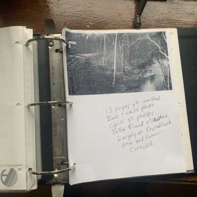 13 pages of black and white (photocopied) primarily relatively common carousel photos.