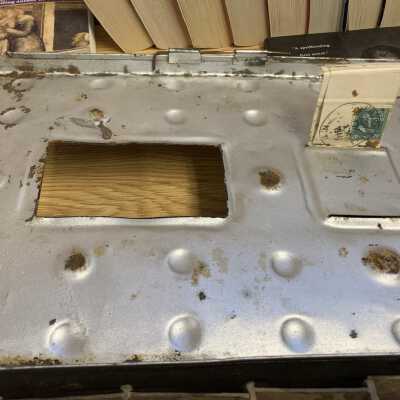 Egg Mailer Postage Stamp: Egg Mailer Postage Stamp