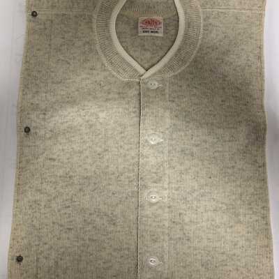 Faith Mills, Wool Undershirt, Buttoned, Marketing Item, Light Grey: Faith Mills, Wool Undershirt, Buttoned, Marketing Item, Light Grey