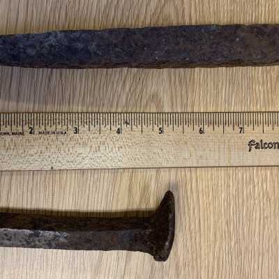 Railroad Spikes with scale: Railroad Spikes with scale