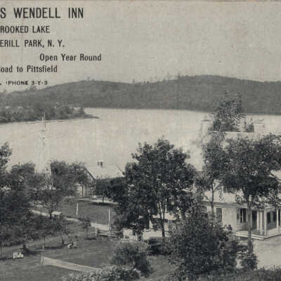 Minahan's Wendell Inn on Crooked Lake, P O Averill Park, NY: Minahan's Wendell Inn on Crooked Lake, P O Averill Park, NY, postcard.  Also notes steam heat, open year round, state road to Pittsfield, MA.  
