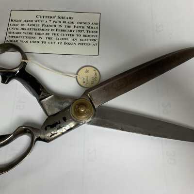 Faith Mills 7 Inch Cutting Shears - Photo 3: Faith Mills 7 Inch Cutting Shears - Photo 3