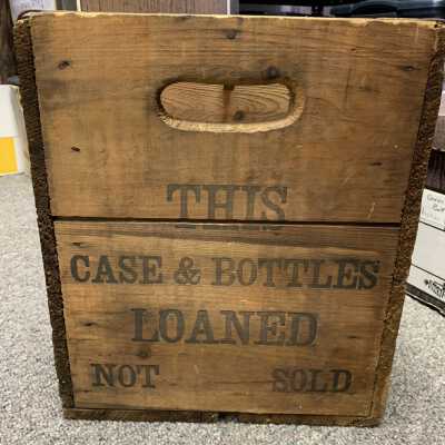 Sand Lake Springs 5 Pint Water Bottles and Returnable Bottles Container - Box Type 2, View 2: Sand Lake Springs 5 Pint Water Bottles and Returnable Bottles Container - Box Type 2, View 2.  This box contains one 5 pint bottle and 5 soda bottles.