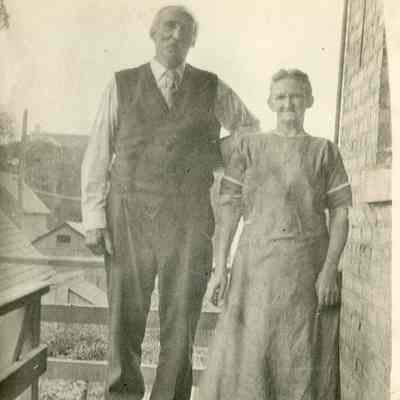 Ernst & Minnie Buchholz