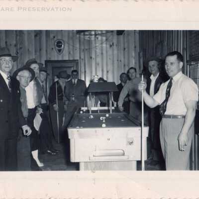 Bob Inn bumper pool players