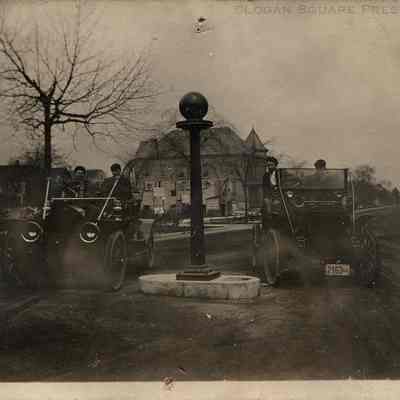 Palmer Square Autos 1909