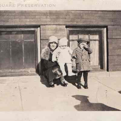 Tangeros children at 2313 N. Albany