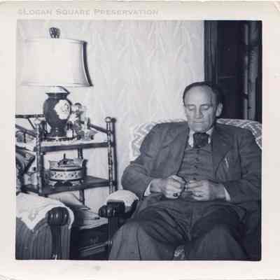Klaus Tangeros at home