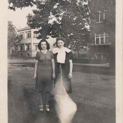 Dorothy Dember and Rita, 1939