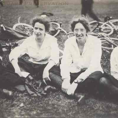 The 4 girl racers at Humboldt Park Labor day Sep 2-1918