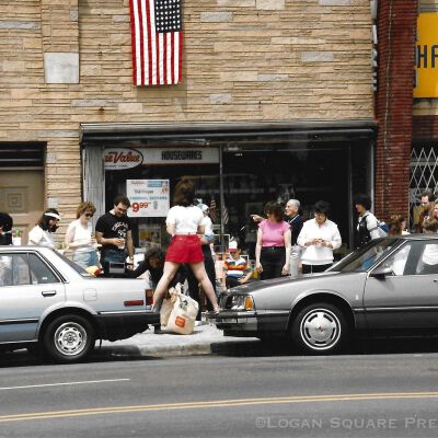 Hands Across America on Fullerton Ave
