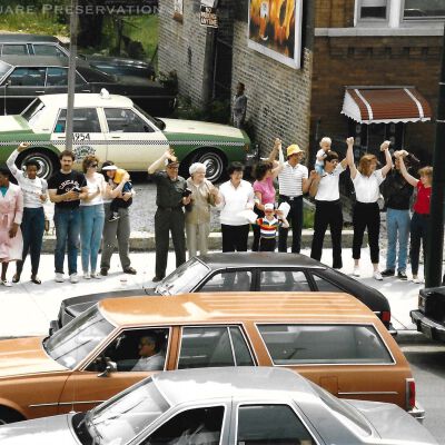 Hands Across America on Fullerton Ave