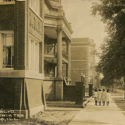 Kedzie Blvd S of Darwin Terr.