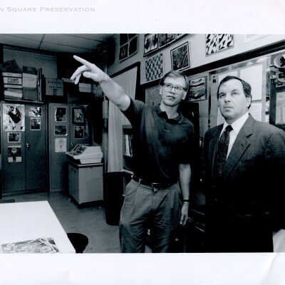 Mayor Daley visited the art class of Ken Klopack, one of the first winners of the Golden Apple Award