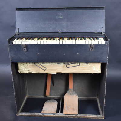Traveling Chaplin's Organ