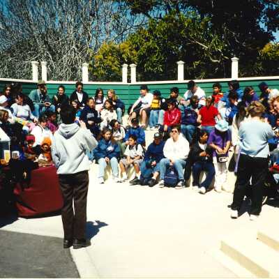 Unspecified Elementary School Field Trip 2001; 4" x 6" color photograph
