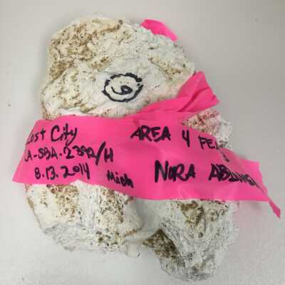 Parts of Albin's (Shpinx) body, no head attached, Ten Commandments