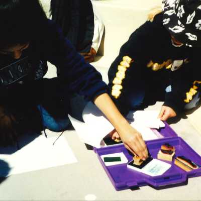 Unspecified Elementary School Field Trip 2001; 4" x 6" color photograph