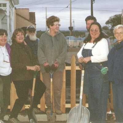 Dunes Discovery Center garden Al Naydol's plant class landscaping front yard 4/01. Peggy Heathcote, Karen Wood, Bill Denneen, Kathy McCarey, Jeff White, Cheri Brown, Alessia Passalague.