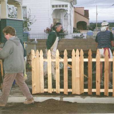 Dunes Discovery Center garden Al Naydol's plant class landscaping front yard 4/01. Kathy McCarey, Al Naydol, and Bill Denneen.