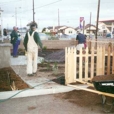 Dunes Discovery Center garden Al Naydol's plant class landscaping front yard 4/01. Florence Mathews, Al Naydol, and Bill Deneen.