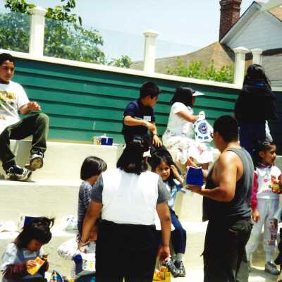 West Newlove Elementary School Field Trip to the Dunes Center and Oso Flaco Lake May 2001; 4" x 6" color photograph