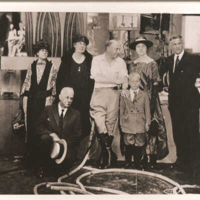 DeMille with 6 of the 8 winners of the LA Times contest. Each Received $1,000 for suggesting "The Ten Commandments" as the idea for DeMille's next film.