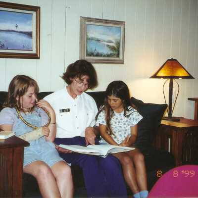 Dunes Discovery Center visitors with docent Marylyn Steele 8/99.