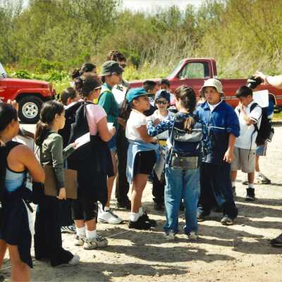 Unspecified Elementary School Field Trip 2001; 3
