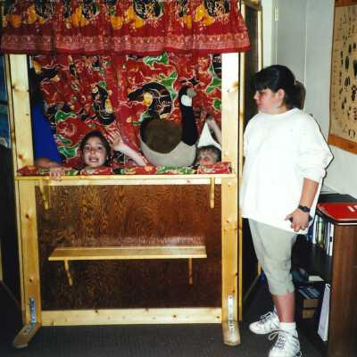 Unspecified Elementary School Field Trip 2001; 4" x 6" color photograph