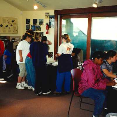 Unspecified Elementary School Field Trip 2001; 4" x 6" color photograph
