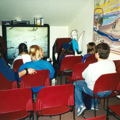 Unspecified Elementary School Field Trip 2001; 4" x 6" color photograph