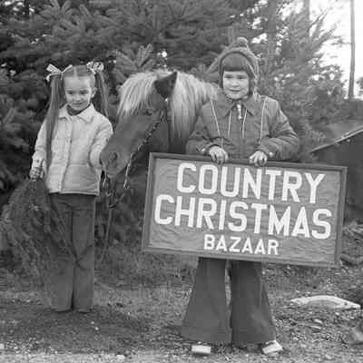 Unidentified children, December 3, 1975: Frame 36