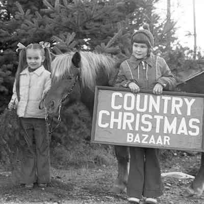 Unidentified children, December 3, 1975: Frame 37