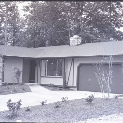 Homes of the year, 1975: Frame 40a