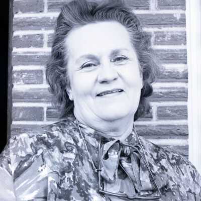 Elaine Spuker, 1975: Frame 5